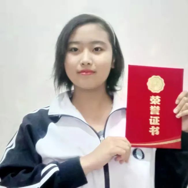 上海市奉贤中等专业学校学生记者在市级《成才与就业•职CAMPUS》中获奖