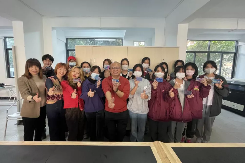 广州市纺织服装职业学校举办2021年首期皮具箱包设计培训