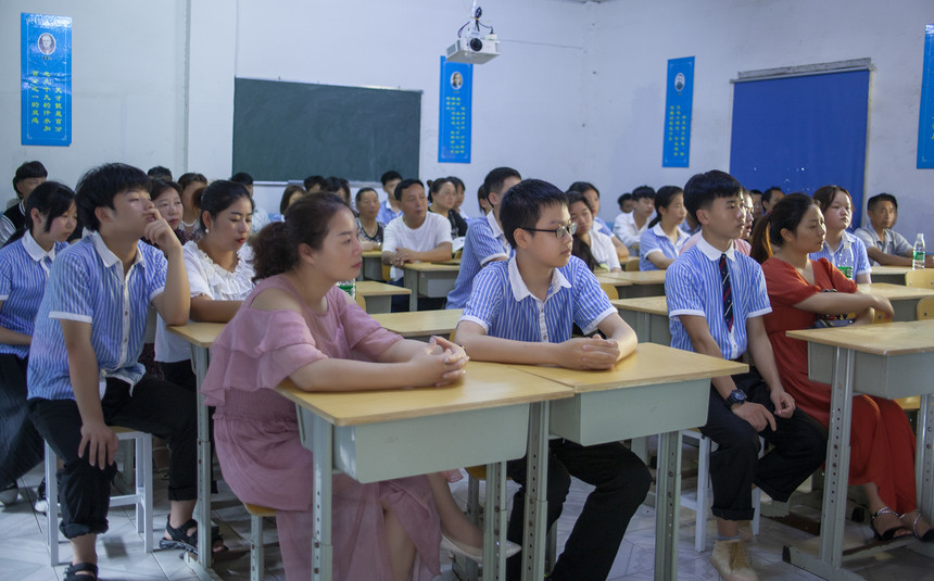 住宿条件好不好怀化市金桥职业技术学校